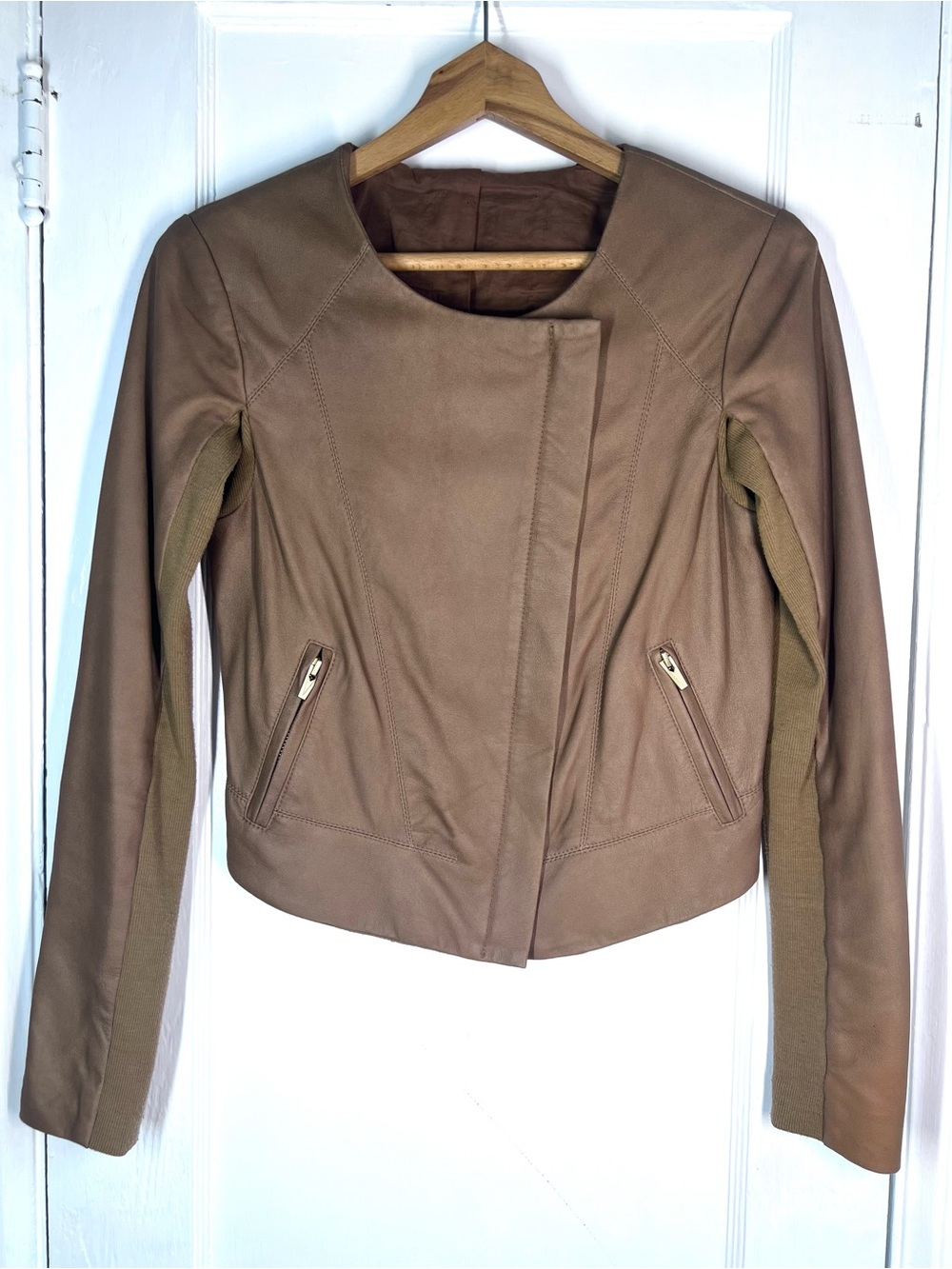 VEDA Reformation Vintage Brown Leather Cropped Moto Jacket with Jersey Sleeves
